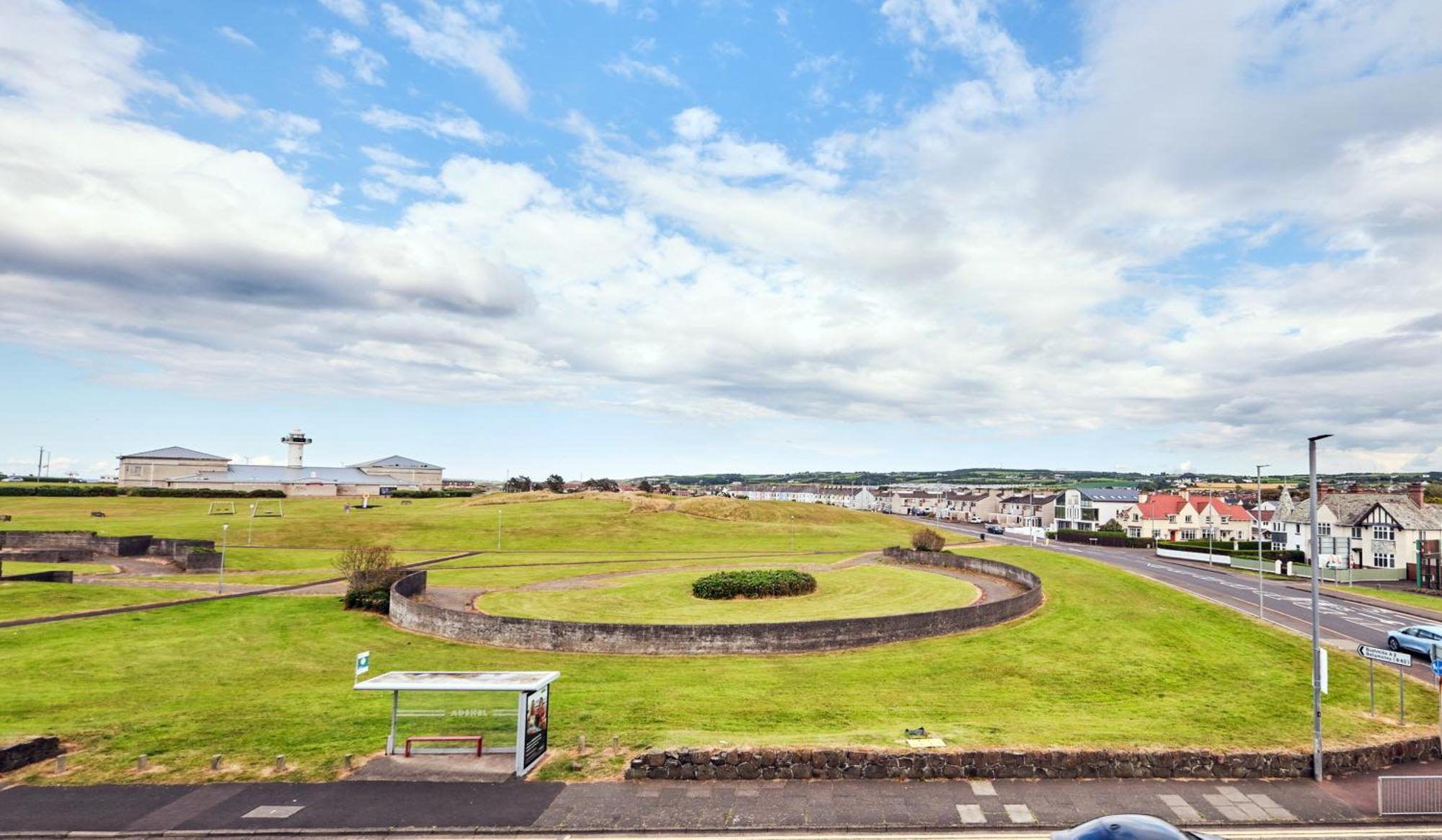 5 West Beach - Portrush By The Sea エクステリア 写真